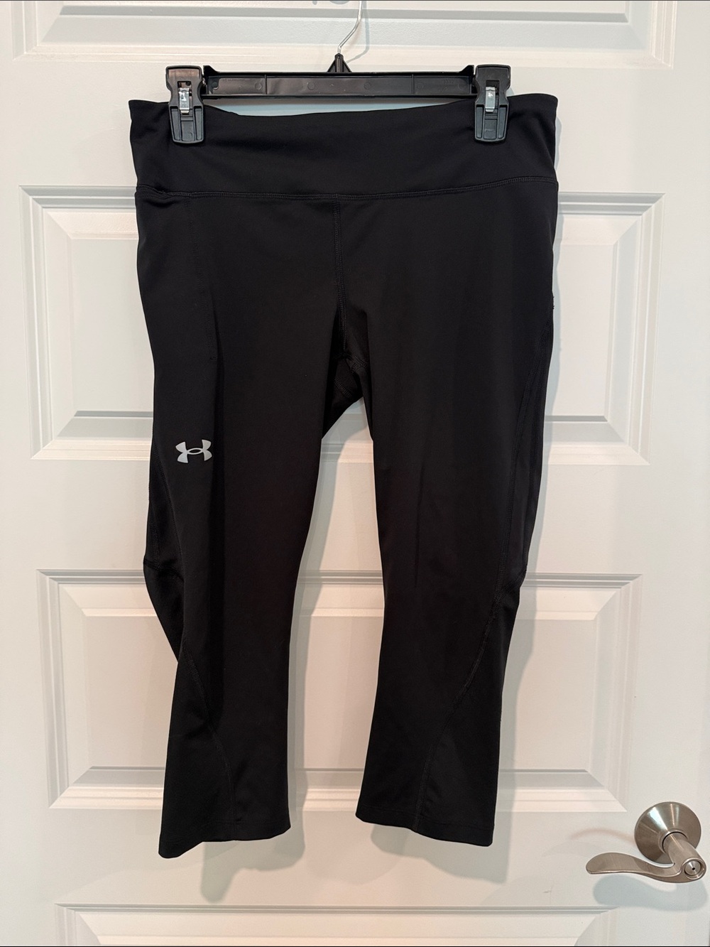 Under Armor Black Athletic Capri leggings